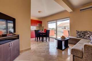 Апартаменты Art Gallery Apartment Тиват Апартаменты с видом на море-11