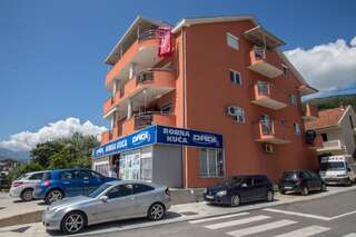 Апартаменты Art Gallery Apartment Тиват Апартаменты с видом на море-12